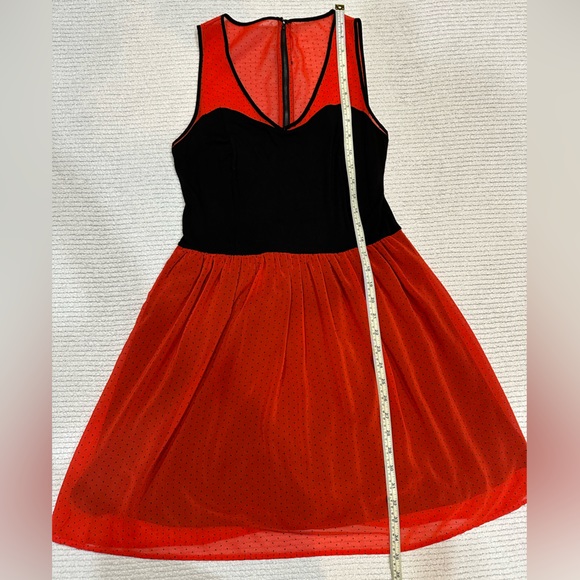 Eric & Lani dress, Size M. Red sheer with tiny black polka dots. EUC. - Picture 10 of 12